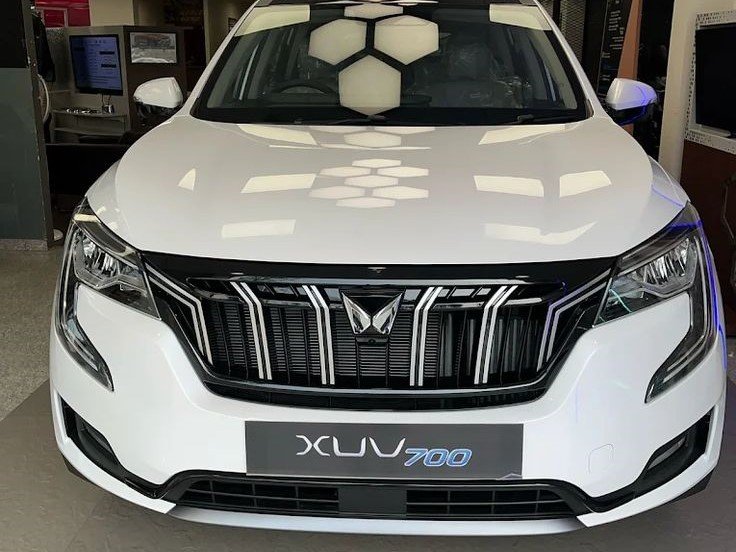 Family SUVs — Mahindra XUV 700